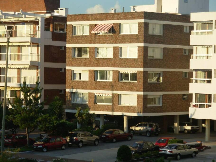 Apartment Punta Del Frente Al Mar, 2 Ambientes En Playa Mansa Parada 9, Edificio Paracas